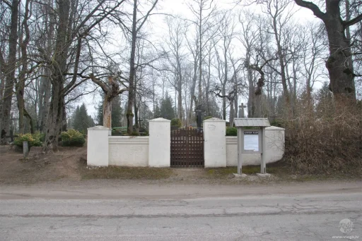 Talsi, Antiņu kapi