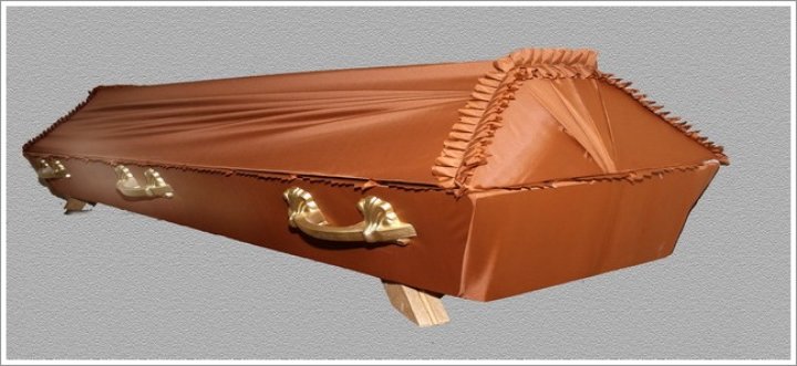 Oranžs drapēts zārks Oranžs drapēts zārks