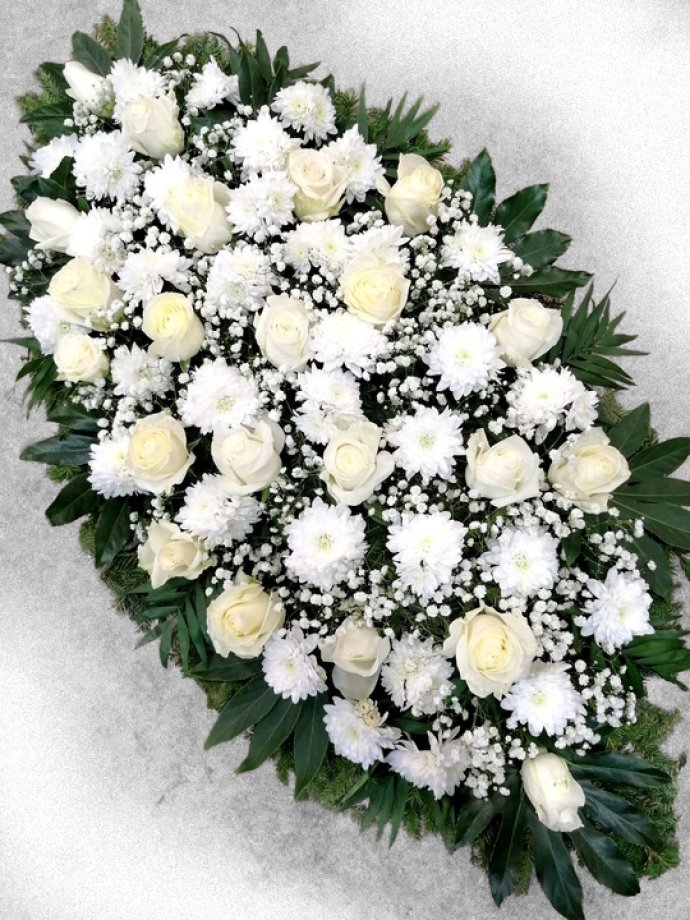 Траурные лодочки из цветов