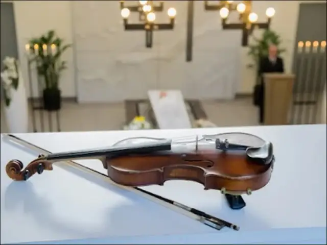 We offer musical accompaniment for funerals in Tukums, Kandava, and Sabile Funeral Musicians
