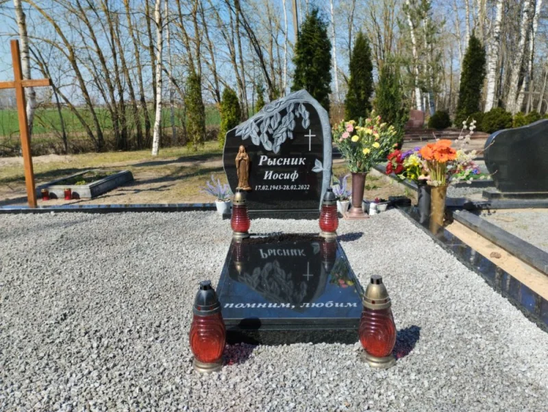 SKS Granit SIA SIA SKS GRANIT in Jelgava – Granite Headstones and Grave Site Landscaping