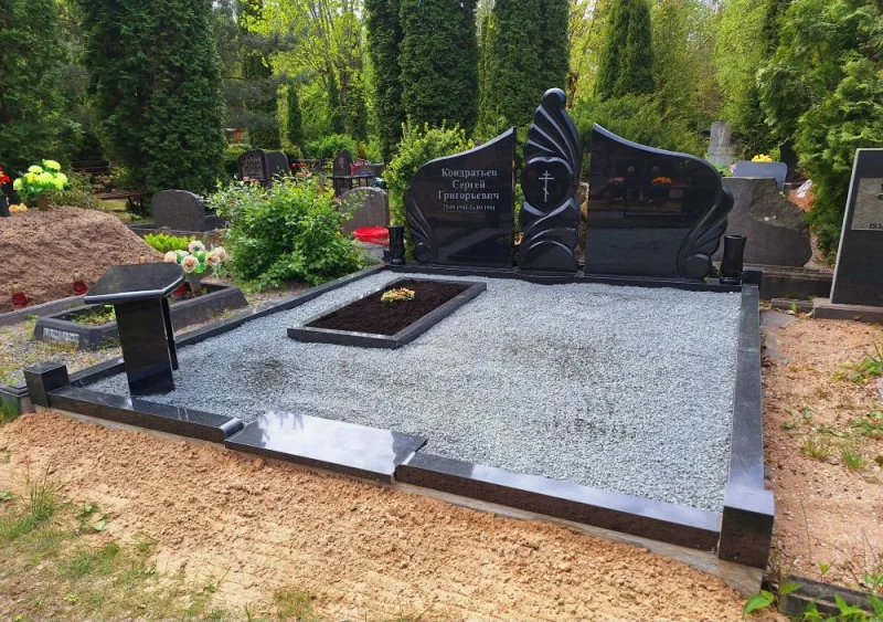 SKS Granit SIA SIA SKS GRANIT in Jelgava – Granite Headstones and Grave Site Landscaping