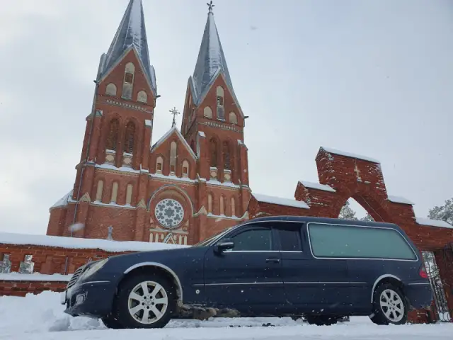 Mirušā cilvēka transportēšanas pakalpojumi