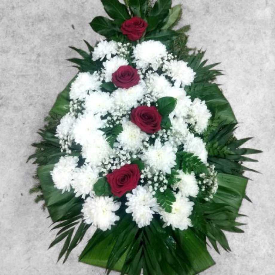 Штраус из красных роз и белых хризантем