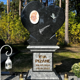 Preview image for  Эксклюзивный памятник с сердечком в центре на роскошном постаменте 