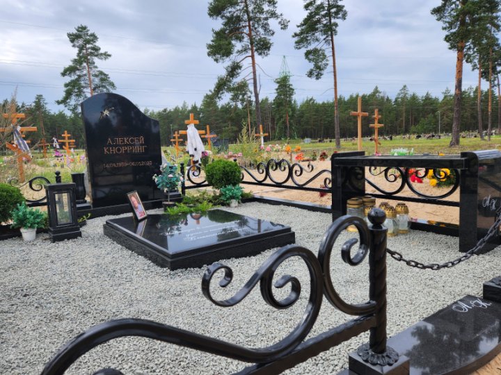 Благоустройство места захоронения в классическом стиле