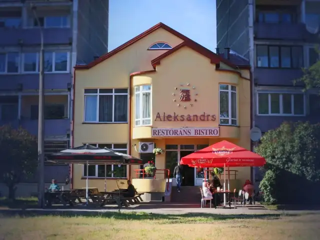 			Rezervēt banketa zāli bēru mielastam
	