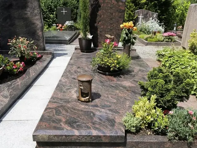 Kapa vietas uzkopšana Latvijas kapsētās - kopšana pēc 40 dienām pēc bērēm