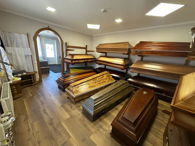 Funeral accessories