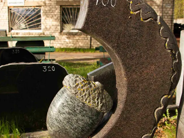 			Akmeņkaļu pakalpojumi
	